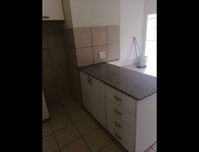 3 BEDROOM APARTMENT TO LET IN WESTVILLE